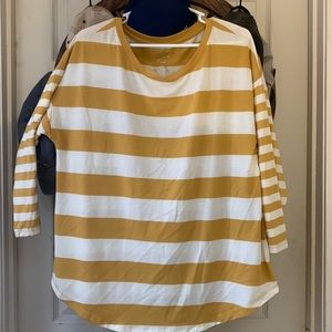 24/7 Maurice’s Yellow/cream top
